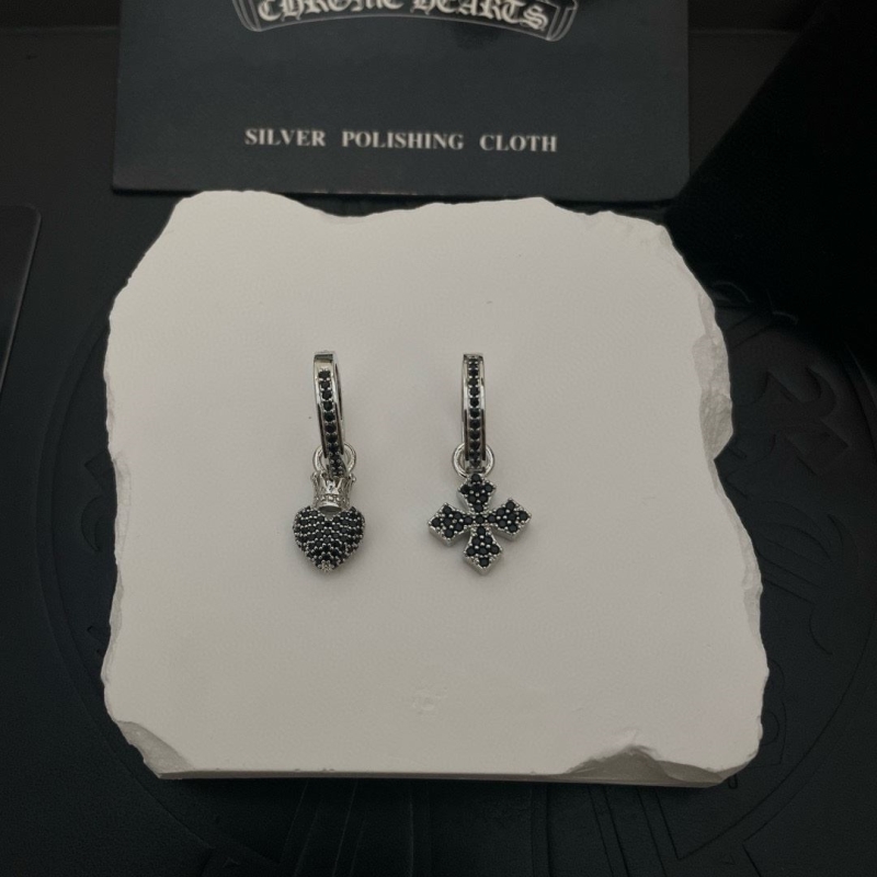 Ch**me He**ts earrings